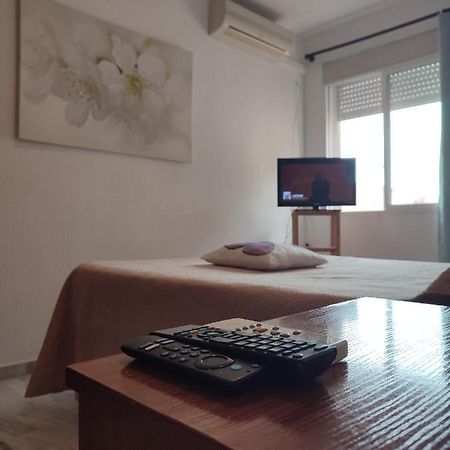 Habitacion Arroyo De La Miel ベナルマデナ エクステリア 写真